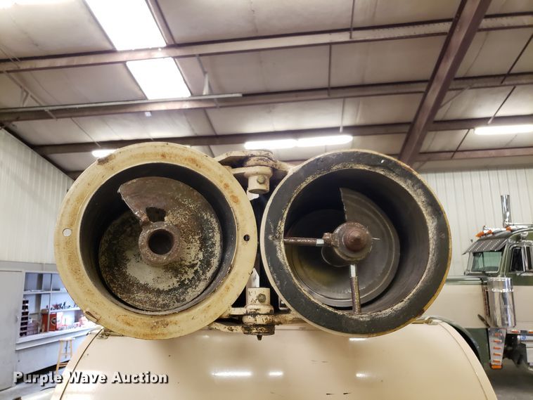 image for item L1429 Rem 2500HD grain vacuum