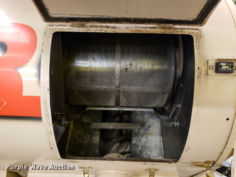 image for item L1429 Rem 2500HD grain vacuum