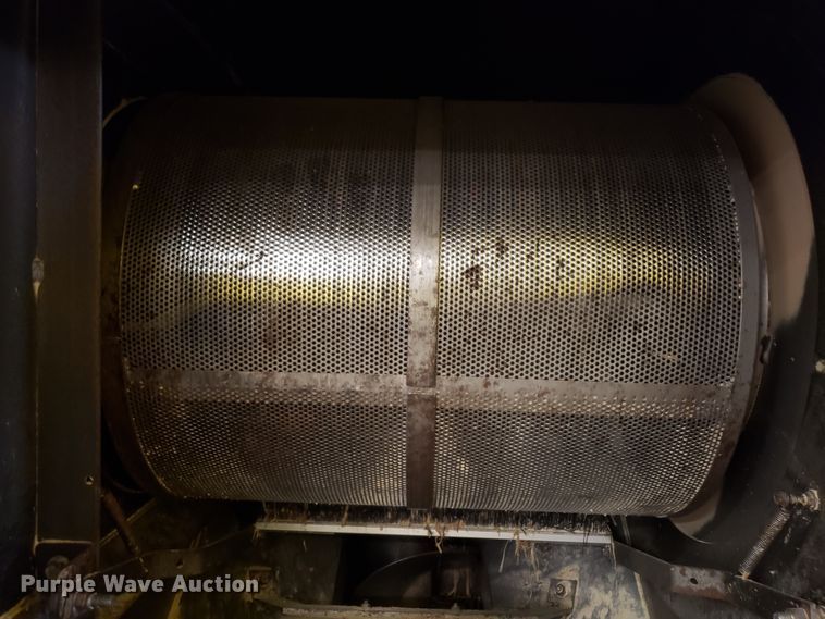 image for item L1429 Rem 2500HD grain vacuum