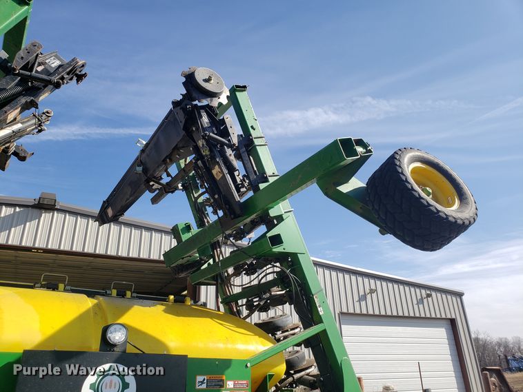 image for item L1437 2009 John Deere 1990 CCS air seeder