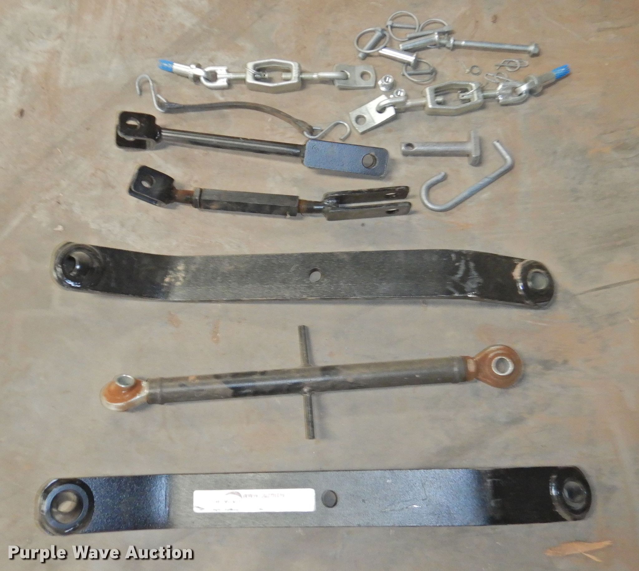 John Deere 1025R three point attachment kit in Plainview, TX Item