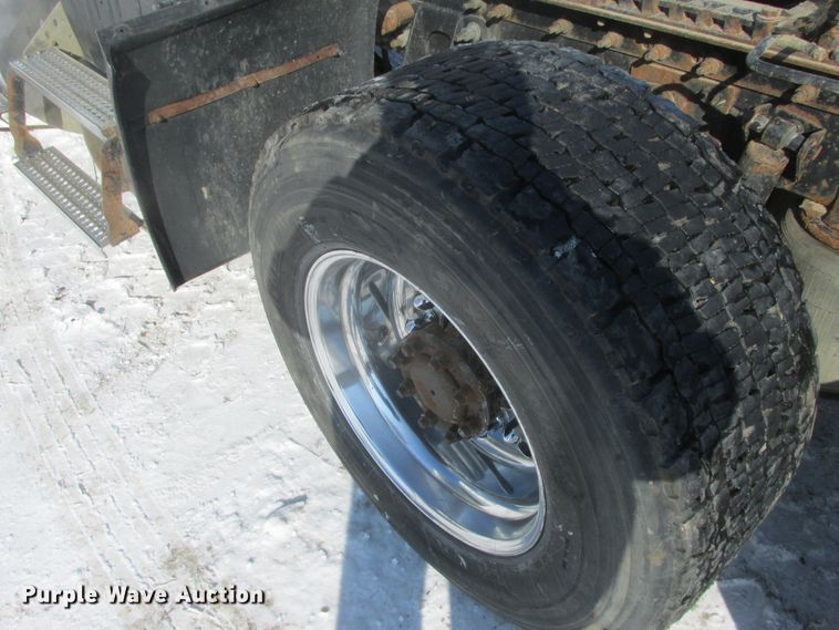 image for item DA8343 2012 International Pro Star Plus semi truck