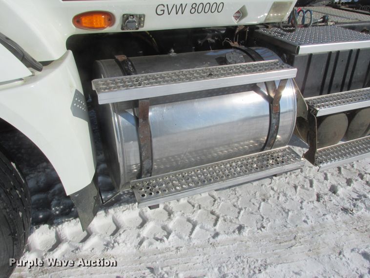 image for item DA8343 2012 International Pro Star Plus semi truck