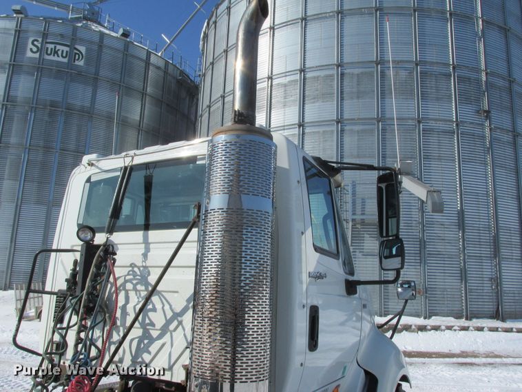 image for item DA8343 2012 International Pro Star Plus semi truck