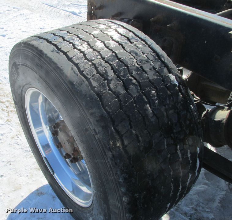 image for item DA8343 2012 International Pro Star Plus semi truck