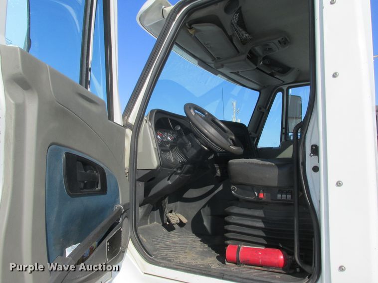 image for item DA8343 2012 International Pro Star Plus semi truck