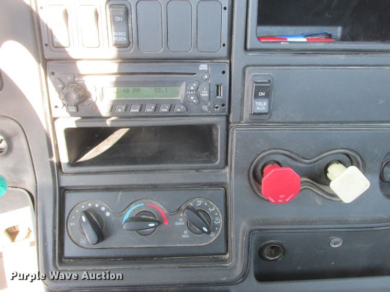 image for item DA8343 2012 International Pro Star Plus semi truck