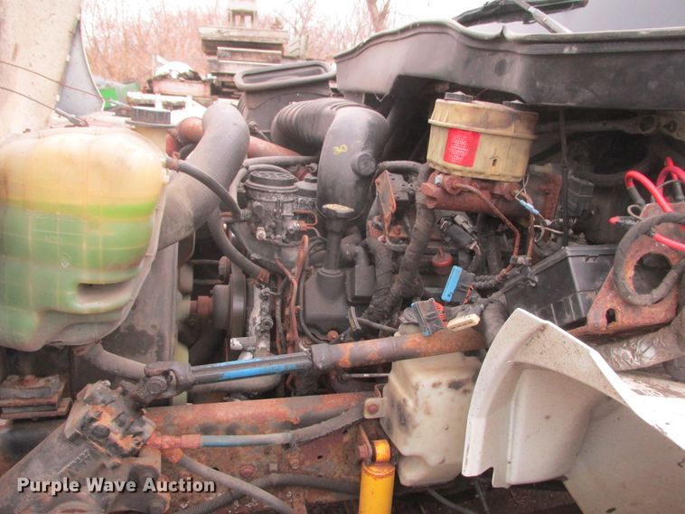 image for item DA8348 2006 International 4200 box truck