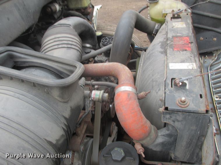 image for item DA8348 2006 International 4200 box truck