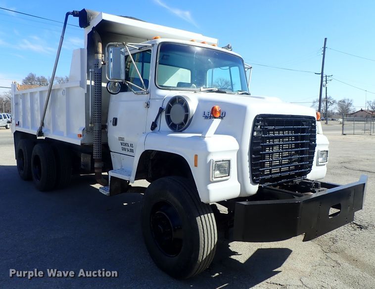 image for item DC3295 1992 Ford L8000 dump truck