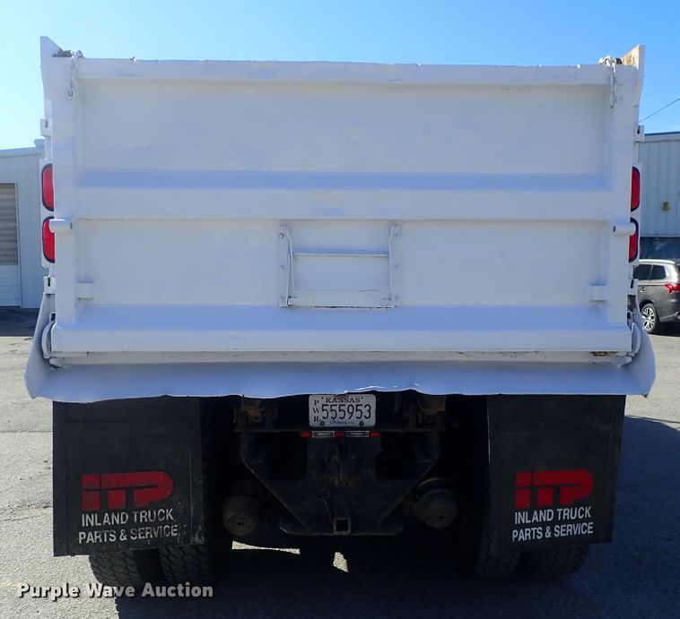 image for item DC3295 1992 Ford L8000 dump truck