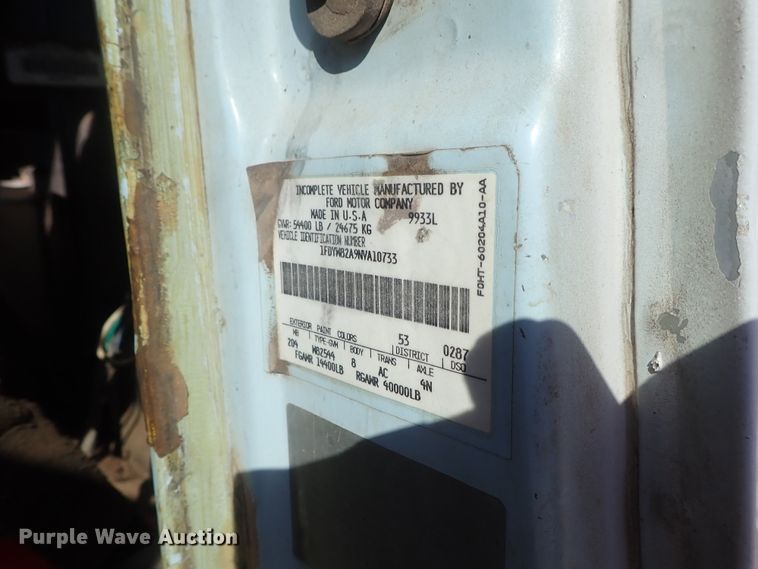 image for item DC3295 1992 Ford L8000 dump truck