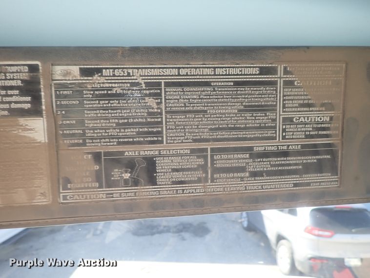 image for item DC3295 1992 Ford L8000 dump truck