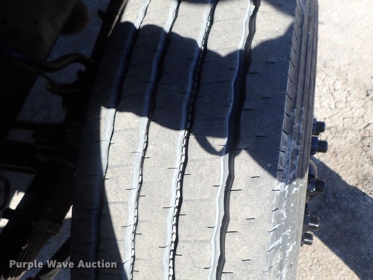 image for item DC3295 1992 Ford L8000 dump truck