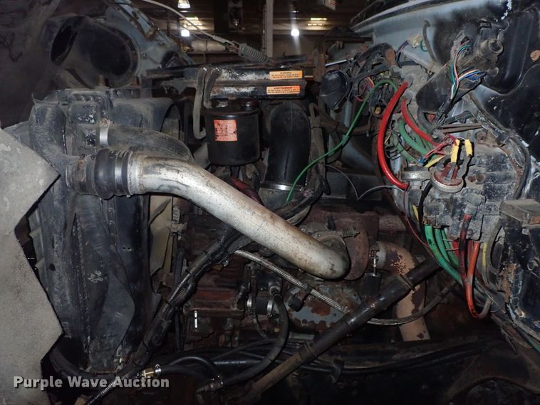 image for item DC3295 1992 Ford L8000 dump truck