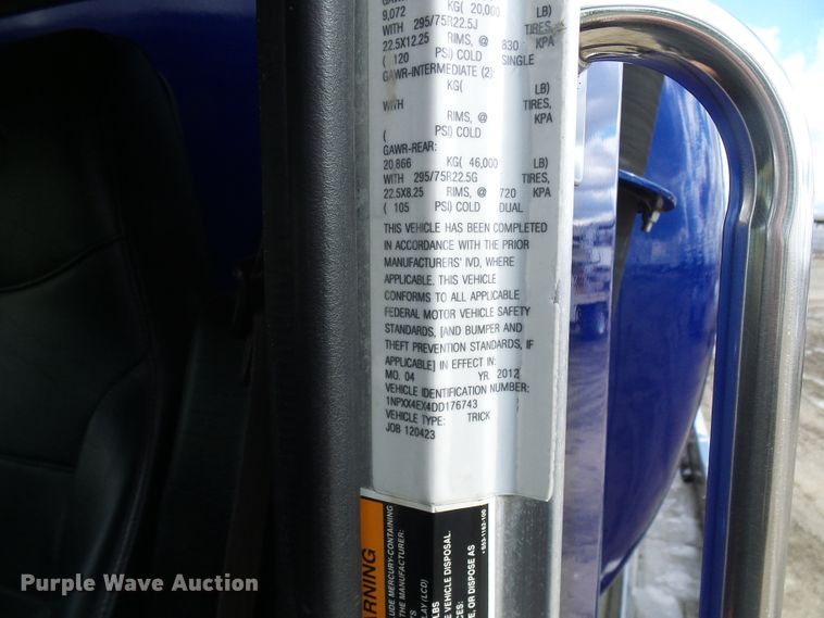 image for item DD1758 2013 Peterbilt 389 vacuum truck