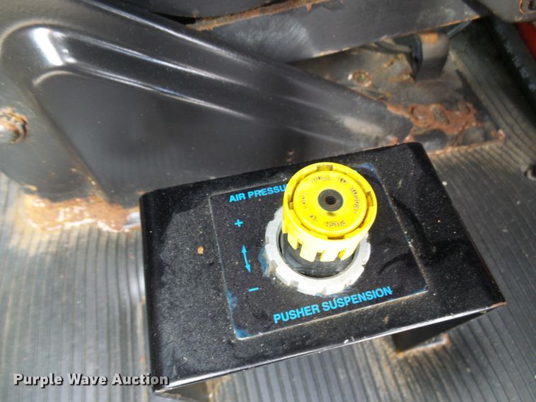 image for item DD1758 2013 Peterbilt 389 vacuum truck