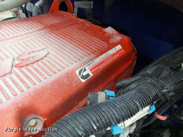 image for item DD1758 2013 Peterbilt 389 vacuum truck