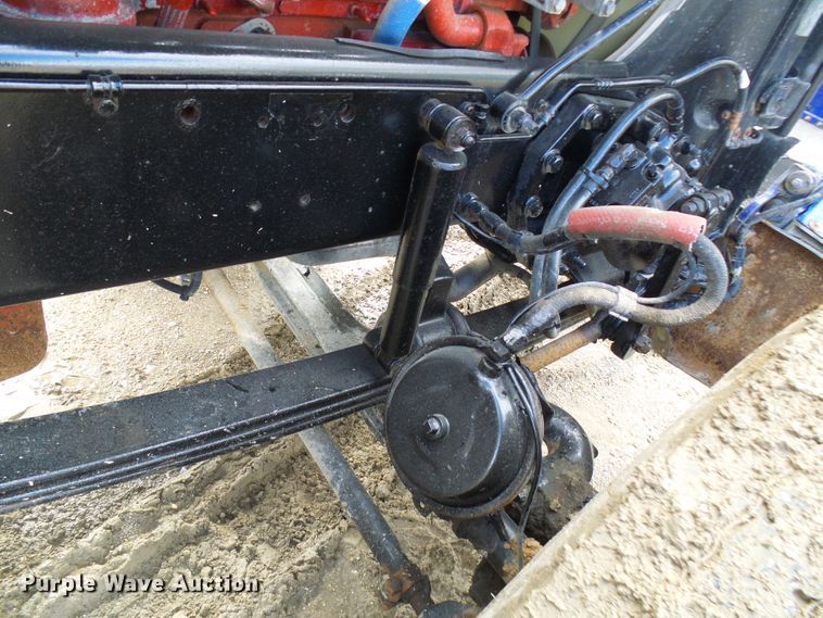 image for item DD1758 2013 Peterbilt 389 vacuum truck