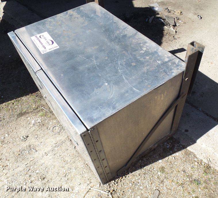 image for item DD1766 Headache rack