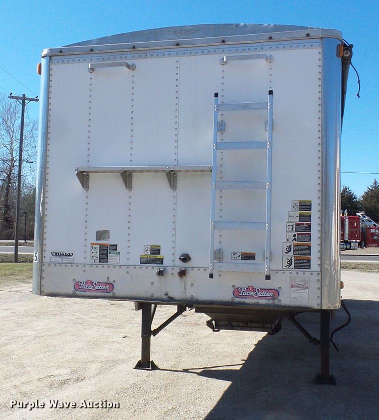 image for item DD1768 2003 Wilson double hopper bottom grain trailer