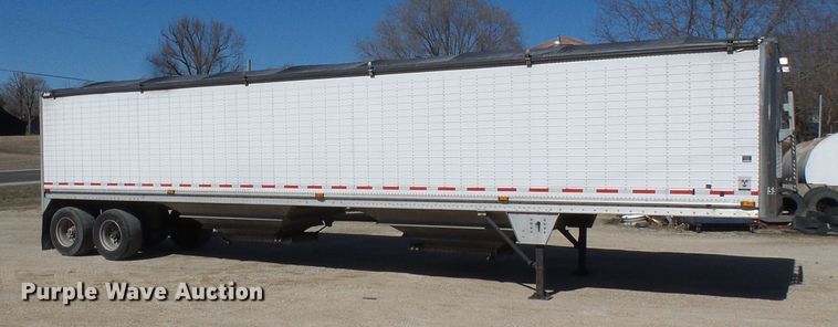 image for item DD1768 2003 Wilson double hopper bottom grain trailer