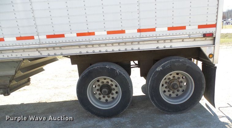 image for item DD1768 2003 Wilson double hopper bottom grain trailer