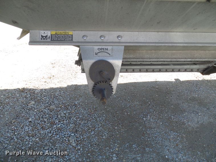 image for item DD1768 2003 Wilson double hopper bottom grain trailer