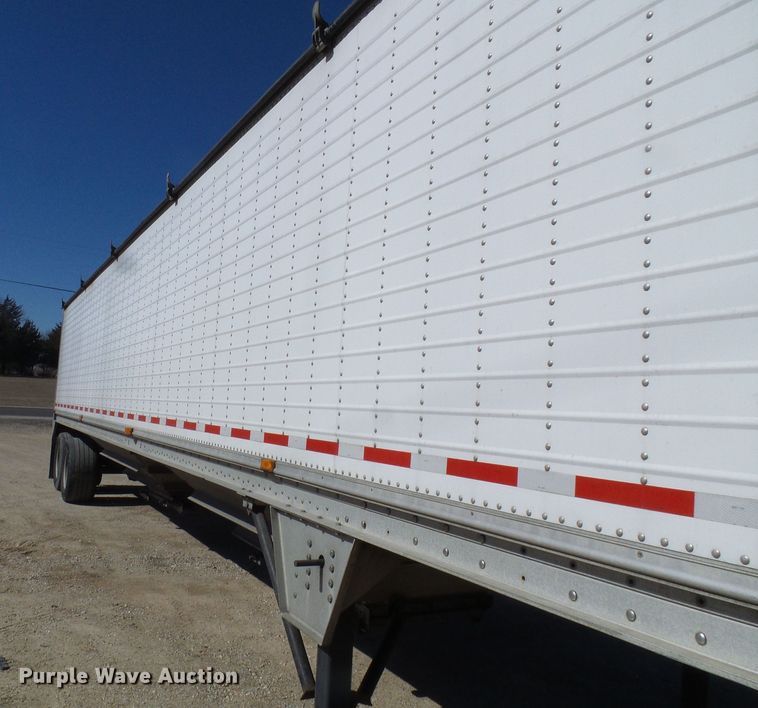 image for item DD1768 2003 Wilson double hopper bottom grain trailer