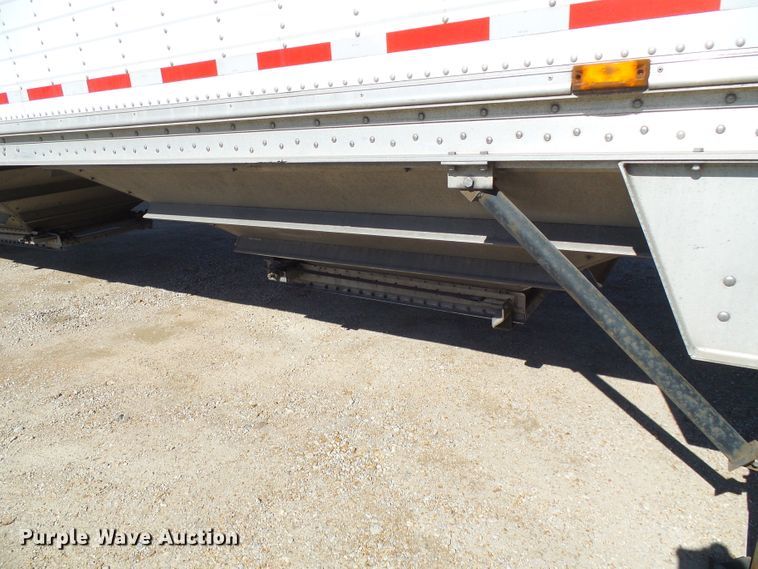 image for item DD1768 2003 Wilson double hopper bottom grain trailer
