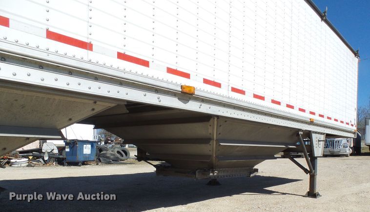 image for item DD1768 2003 Wilson double hopper bottom grain trailer