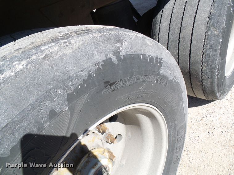 image for item DD1768 2003 Wilson double hopper bottom grain trailer