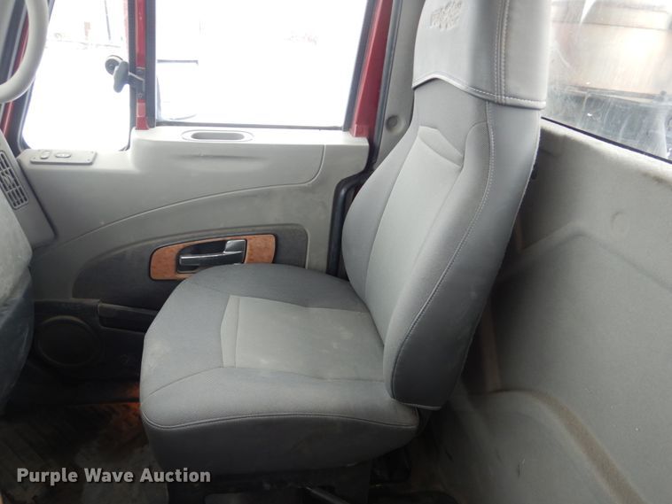 image for item DF7373 2010 International ProStar Eagle Premium semi truck