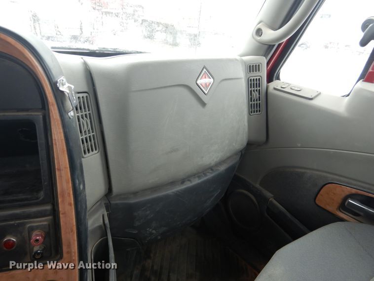 image for item DF7373 2010 International ProStar Eagle Premium semi truck