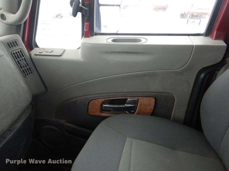 image for item DF7373 2010 International ProStar Eagle Premium semi truck