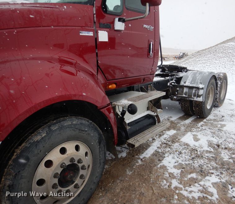 image for item DF7373 2010 International ProStar Eagle Premium semi truck