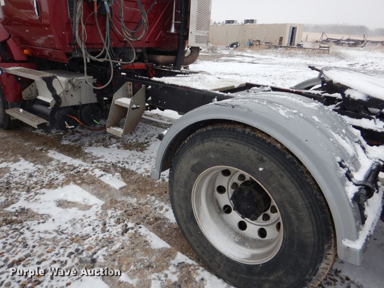 image for item DF7373 2010 International ProStar Eagle Premium semi truck