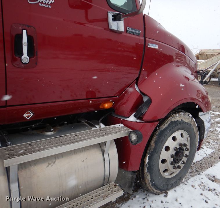 image for item DF7373 2010 International ProStar Eagle Premium semi truck