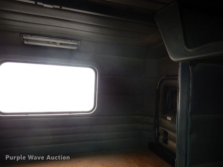 image for item DG5928 2001 Peterbilt 379 semi truck