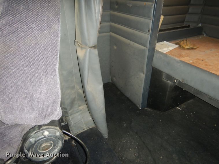 image for item DG5928 2001 Peterbilt 379 semi truck