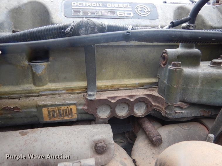 image for item DG5928 2001 Peterbilt 379 semi truck