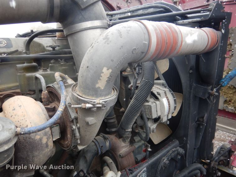 image for item DG5928 2001 Peterbilt 379 semi truck