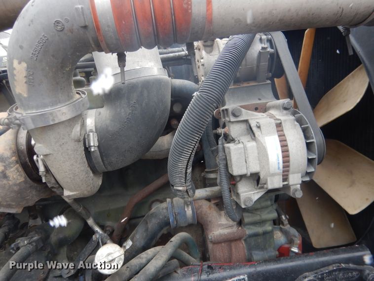 image for item DG5928 2001 Peterbilt 379 semi truck