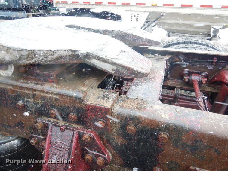 image for item DG5928 2001 Peterbilt 379 semi truck