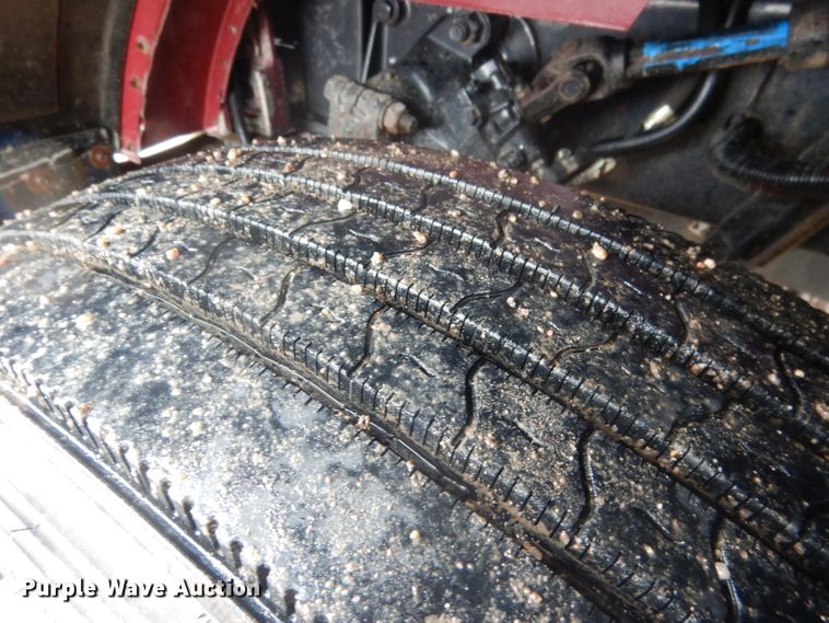 image for item DG5928 2001 Peterbilt 379 semi truck