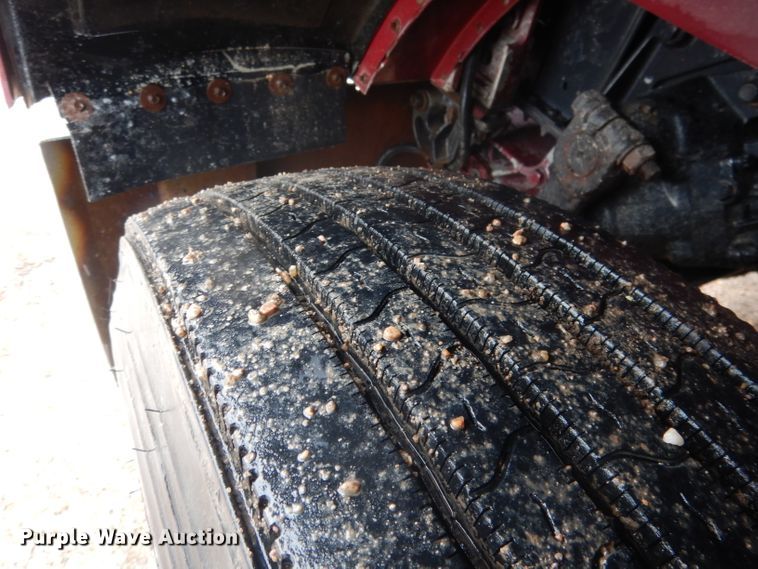 image for item DG5928 2001 Peterbilt 379 semi truck