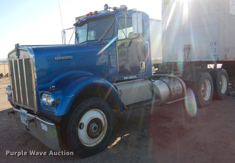 image for item DG5935 1980 Kenworth W900A semi truck