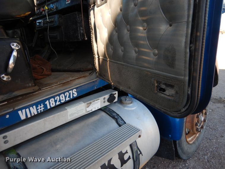 image for item DG5935 1980 Kenworth W900A semi truck