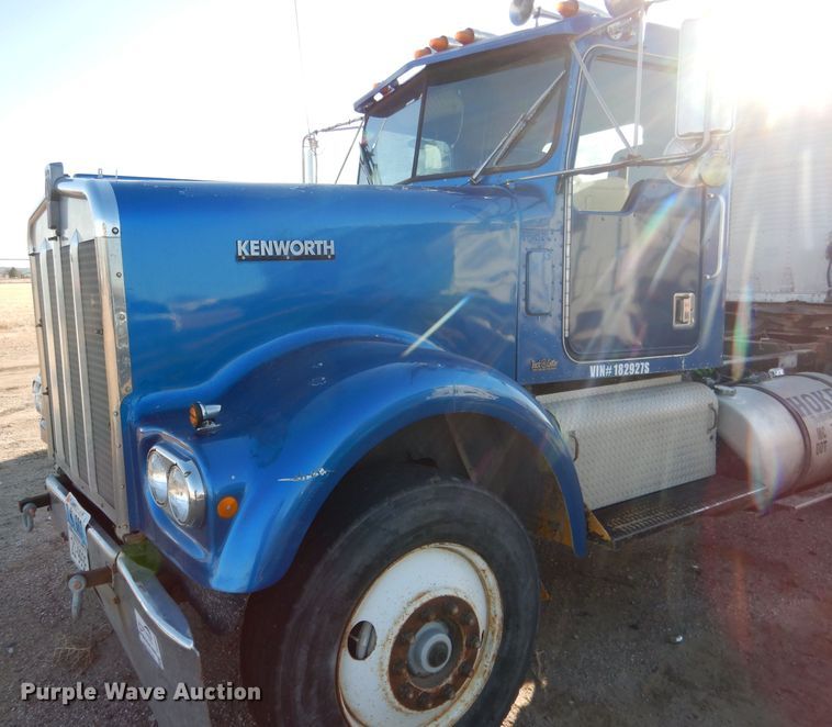 image for item DG5935 1980 Kenworth W900A semi truck