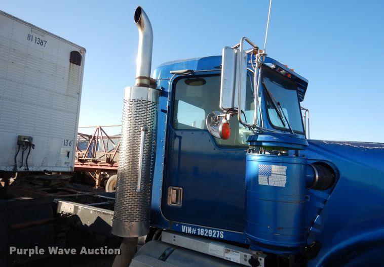 image for item DG5935 1980 Kenworth W900A semi truck